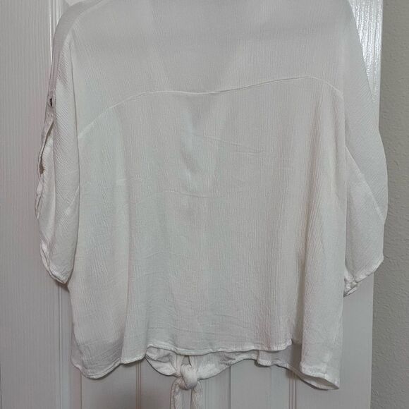 White collated tie front top - Picture 5 of 5